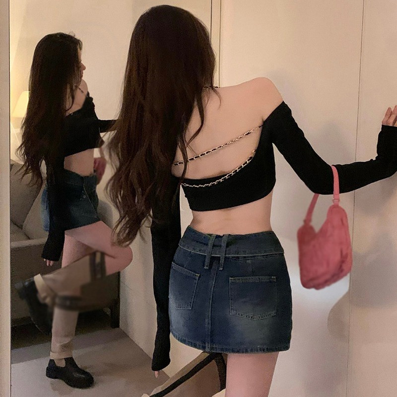 Áo Thun Croptop Tay Dài Màu Trơn Hở Lưng Phối Dây Xích Phong Cách Hàn Quốc