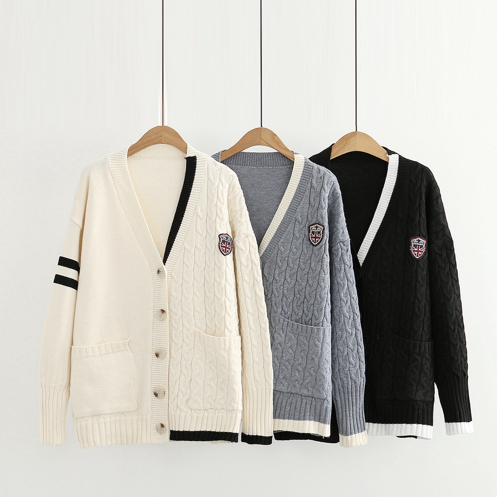 Cardigan kèm huy hiệu nửa bên vặn thừng cá tính, Áo khoác Cardigan nữ phong cách học sinh Hàn Quốc (có giá sỉ)