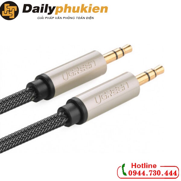 Dây loa AUX 3.5mm trên ô tô 0.5m UGREEN 10601