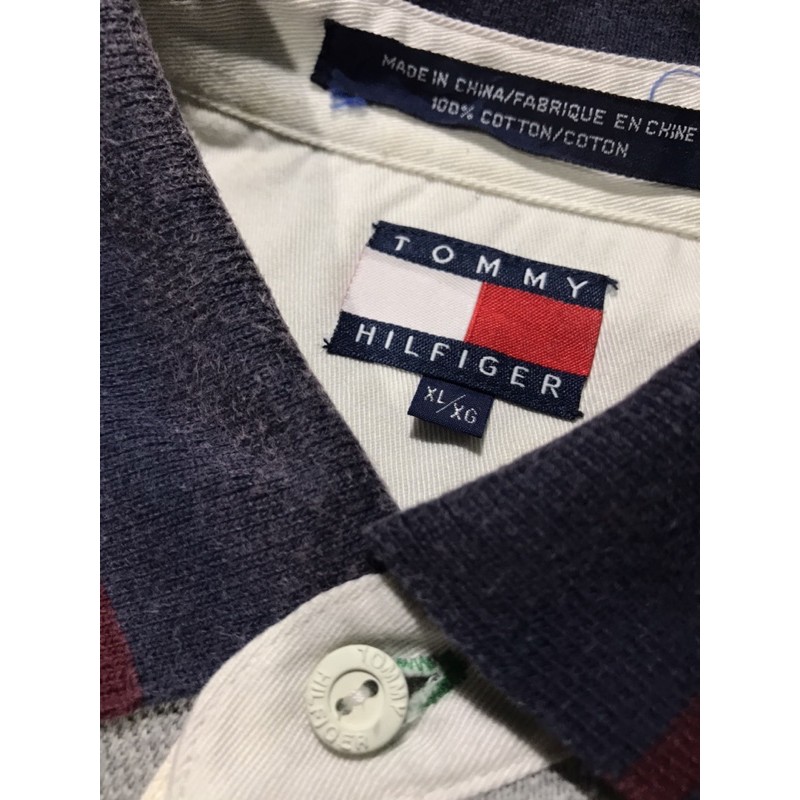 Áo thun ngắn tay có cổ hiệu Tommy Hilfiger có số 88 size XL