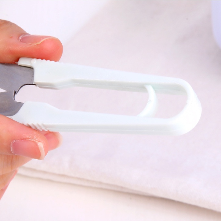 Kéo Bấm Cắt Chỉ Thừa Khi May Vá Cán Nhựa Chữ U Nhiều Màu Loại 1