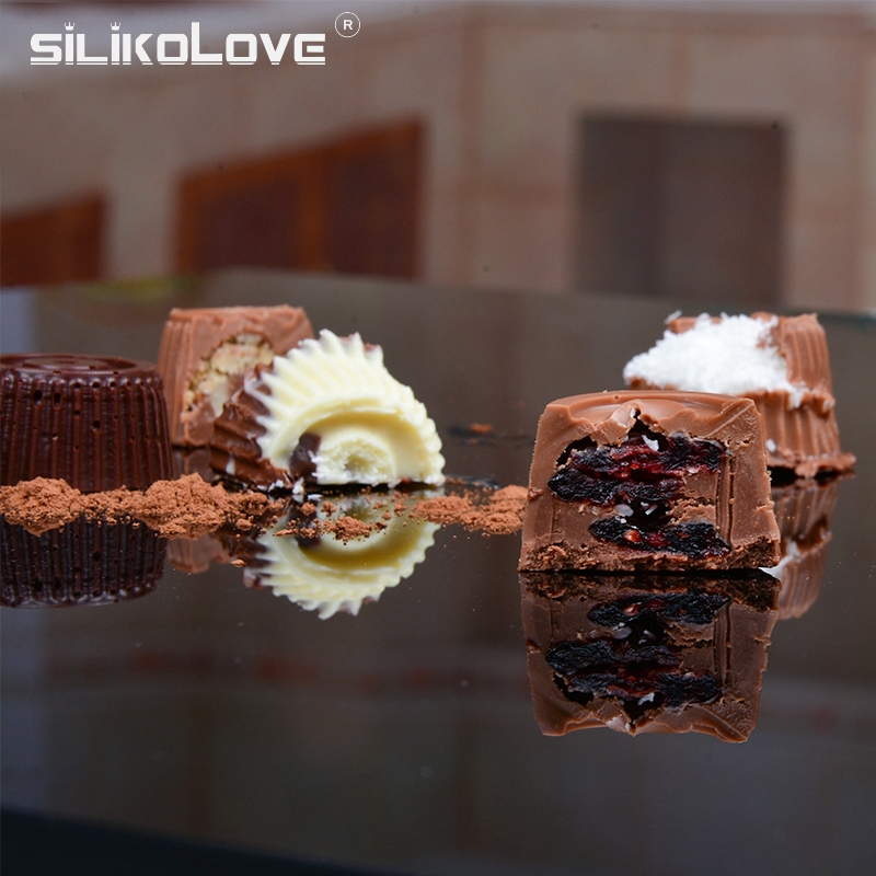 Khuôn Silicone Làm Sô Cô La 3D Chống Dính Tiện Lợi