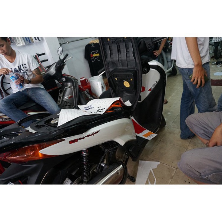 Tem đuôi RACING và PERFORMANTE CHO CÁC LOẠI XE Ảnh thật Sp