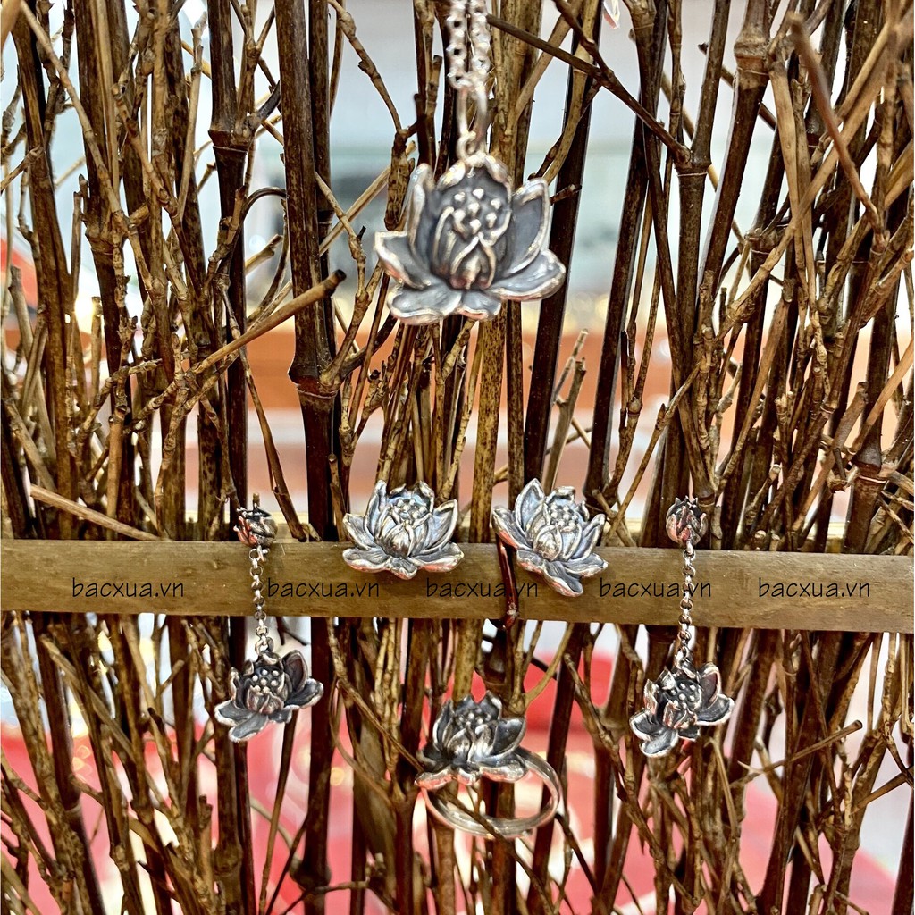 Khuyên tai hoa sen bạc nguyên chất
