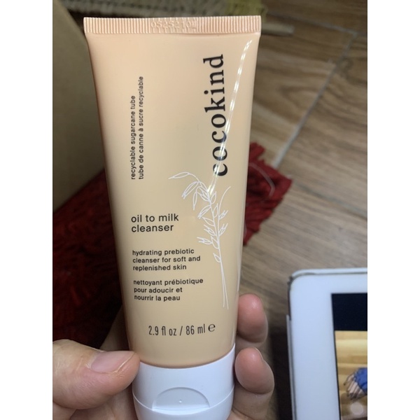 Dầu làm sạch rửa mặt CoCokind