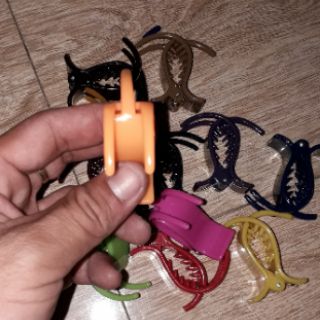 Set 6 cái cạp tóc bằng nhựa có 3 càng