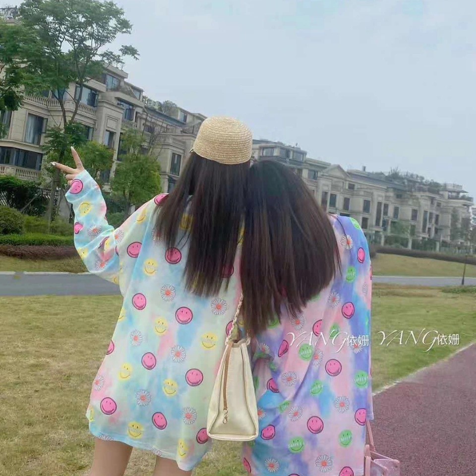 Áo dài tay mỏng hoạ tiết mặt cười dễ thương chất lưới mềm có hình ảnh cận chất order ADTL001
