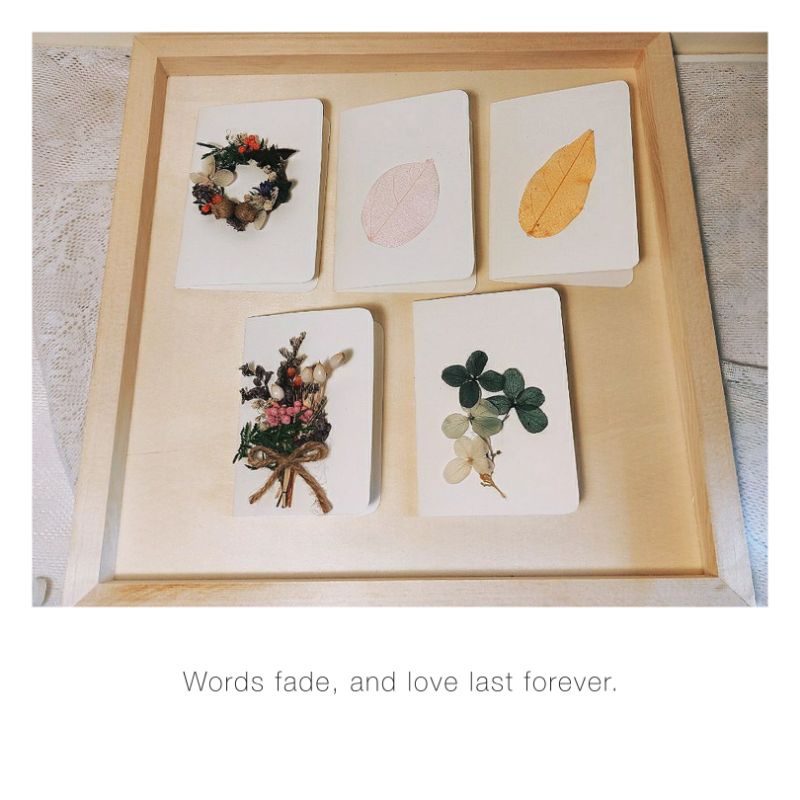 Thiệp hoa khô handmade