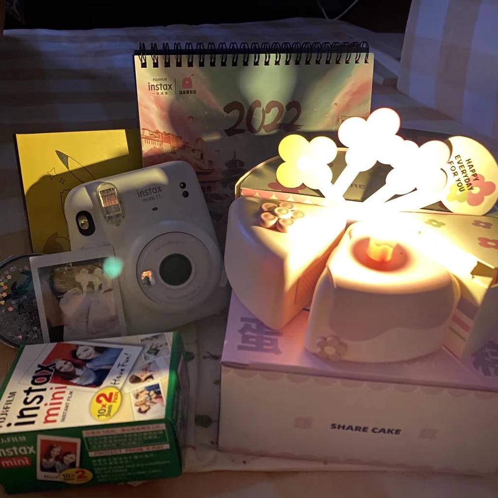 Máy chụp ảnh lấy ngay fujifilm instax mini 11 phiên bản bơ xanh avocado giới hạn chính hãng