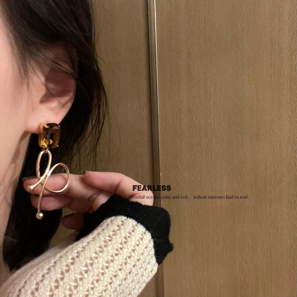 Khuyên Tai Tua Rua Dáng Dài Đính Đá Zircon Màu Hổ Phách Tự Nhiên Phong Cách Hàn Quốc Ngọt Ngào