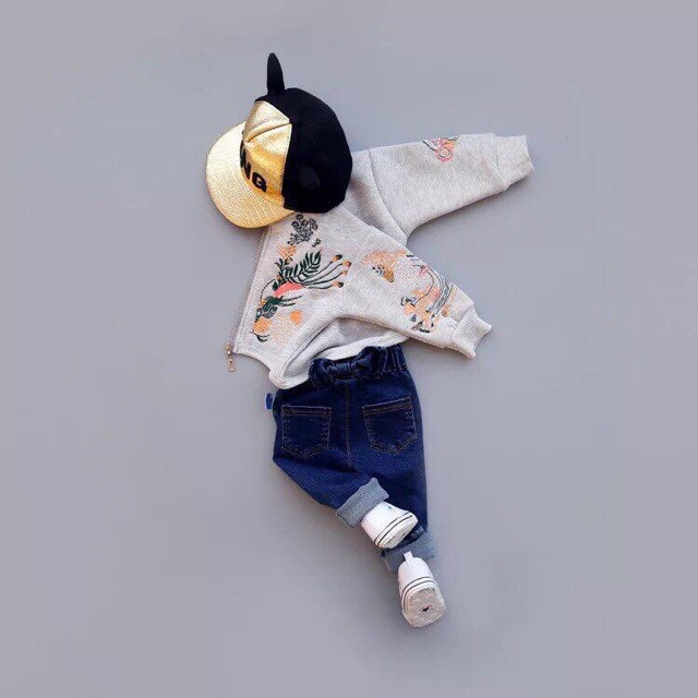 Áo khoác nỉ hoa thêu