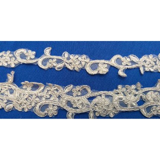 Ren dây thêu hoa trang trí , size 2.5cm (4m5 /12k)