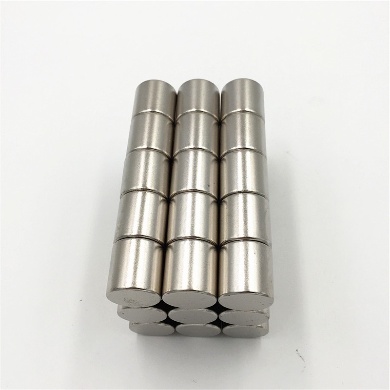 Nam châm đất hiếm 20x20mm loại siêu mạnh từ tính N52