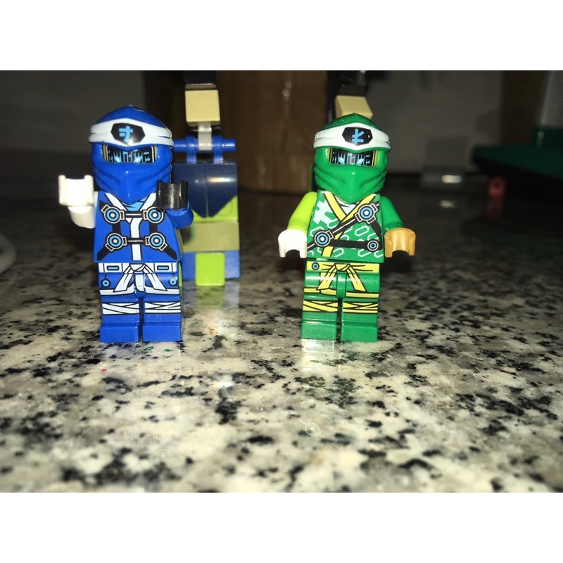 LEGO NINJAGO robot  khổng lồ của JAY và LLOYD