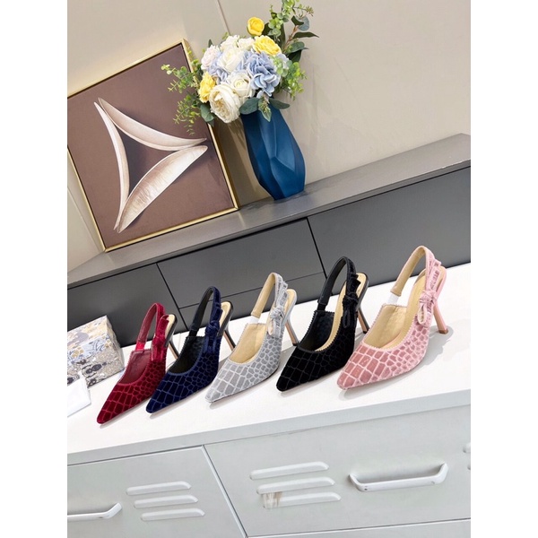 Giày diỏr cao cấp đủ sz 35 đến 40