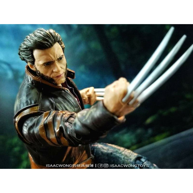 Mô hình Marvel Legends Wolverine áo khoác nâu
