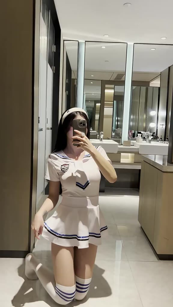 Váy ngủ hóa thân học sinh viền sọc xanh gợi cảm 065 | BigBuy360 - bigbuy360.vn