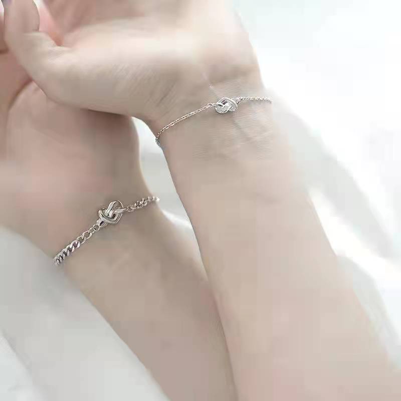 Vòng Đeo Tay Cặp Đôi Hình Nút Thắt Tình Yêu Phong Cách Đơn Giản Dành Cho Nam Nữ