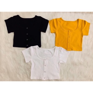 Áo croptop nút bấm