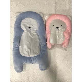 Nệm nằm cho trẻ sơ sinh