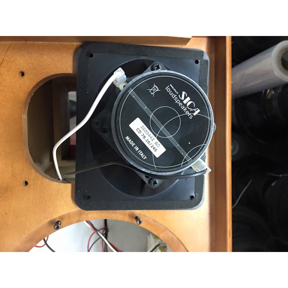 Loa karaoke chuyên nghiệp Italy SR HR10 nhập khẩu