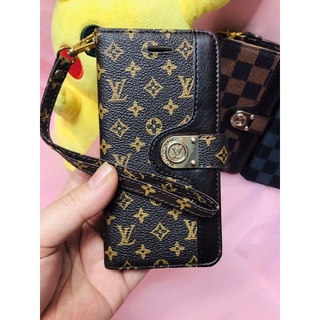 Bao da 2 mặt LV dành cho Iphone 6/7/8/SE có dây đeo