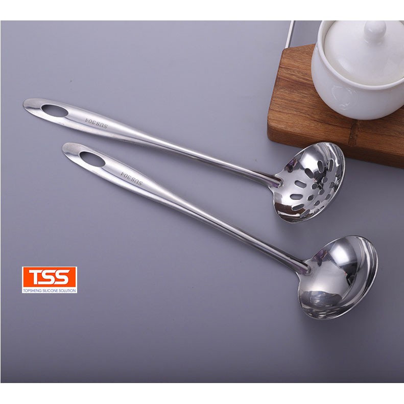 Set 2 chiếc mui múc cánh + mui thủng cho nhà bếp