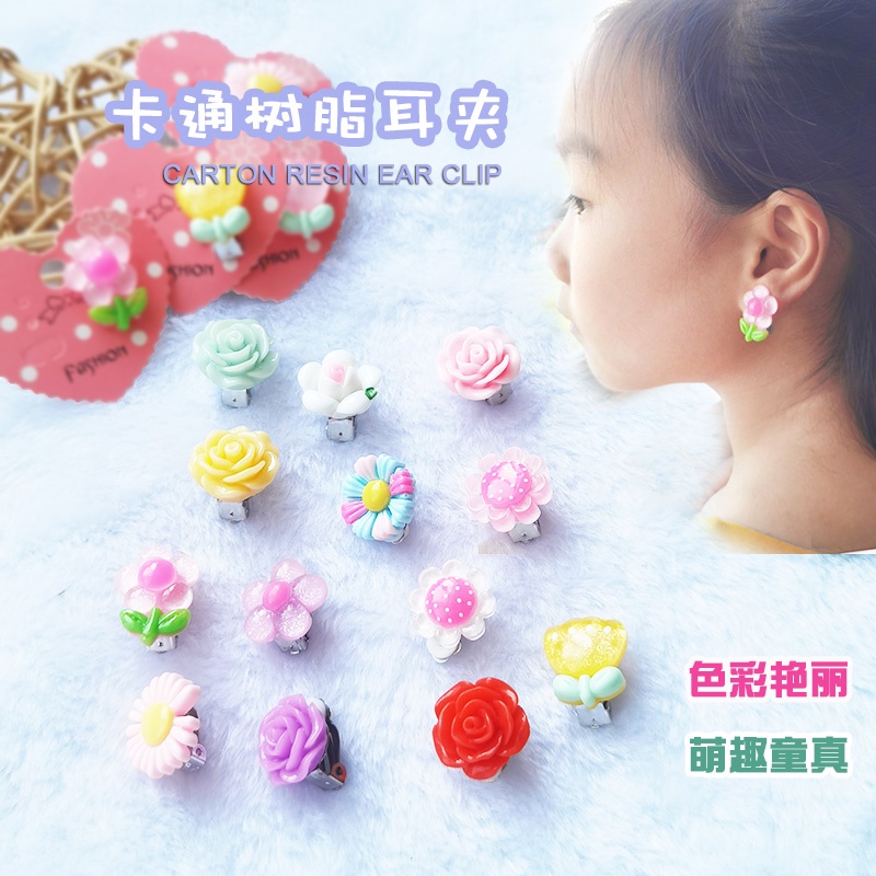 Bông Tai Dạng Kẹp Hình Hoa Hồng Hoạt Hình Ba Chiều Bằng Nhựa Resin Không Gây Dị Ứng Cho Bé Gái