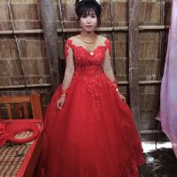 Váy cưới màu đỏ