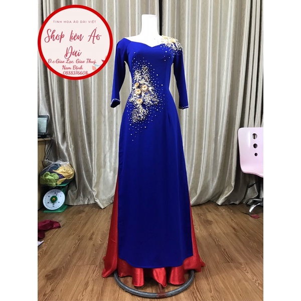Áo dài xanh cô ban đính kết phối cổ von, thiết kế hoa phần ngực và eo sang cho mẹ | BigBuy360 - bigbuy360.vn