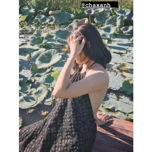 Đầm yếm đen vải gấm