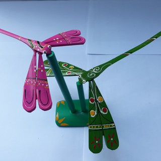 Hộp Quà Chuồn Tre HCT5 – Set 2 Chuồn Chuồn Có Đế, Màu Ngẫu Nhiên, Quà Tặng Decor Bàn Làm Việc