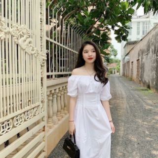 Đầm trắng bẹt vai