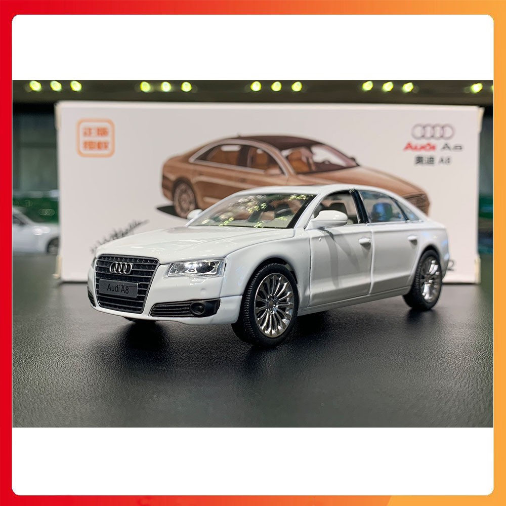 Mô hình xe Audi A8 tỉ lệ 1:32 màu trắng