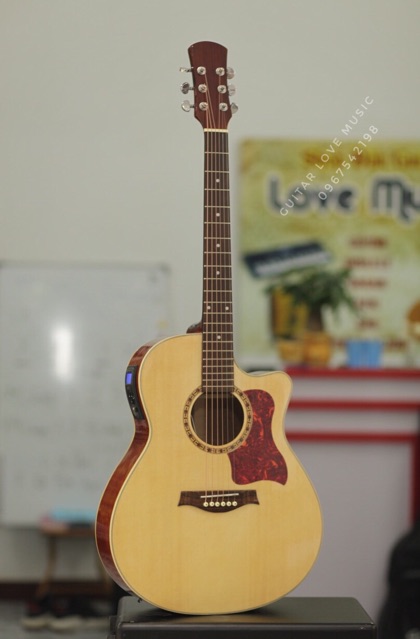 Đàn guitar gỗ nguyên tấm có eq kết nối da loa tích hợp máy chỉnh âm