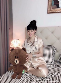 Bộ pizama lụa áo cộc quần dài