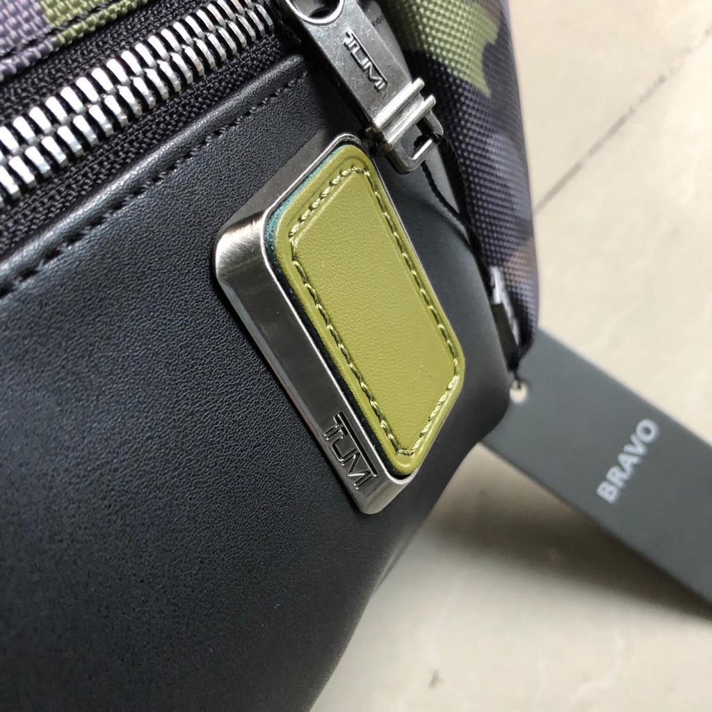Tumi Túi Đeo Chéo Ngực / Túi Đeo Vai Tumi Bằng nylon Da Bò OEM Giao Hàng