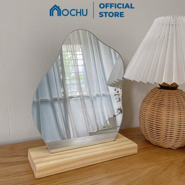 [ QUÀ TẶNG] Gương Phấn Soi Trang Điểm OCHU Đế Gỗ Để Bàn POM MIRROR