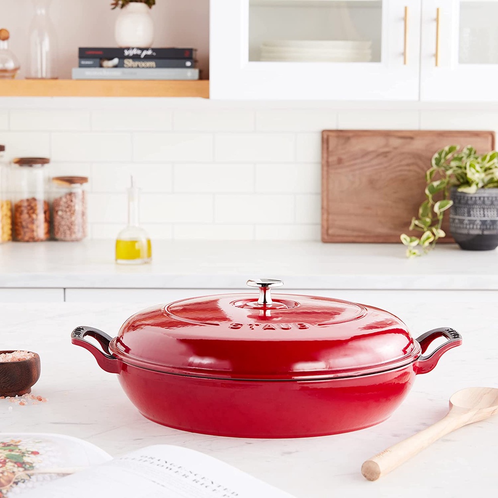 NỒI CHẢO GANG STAUB BRAISER 30CM, CÓ NẮP ĐẬY, MÀU ĐỎ