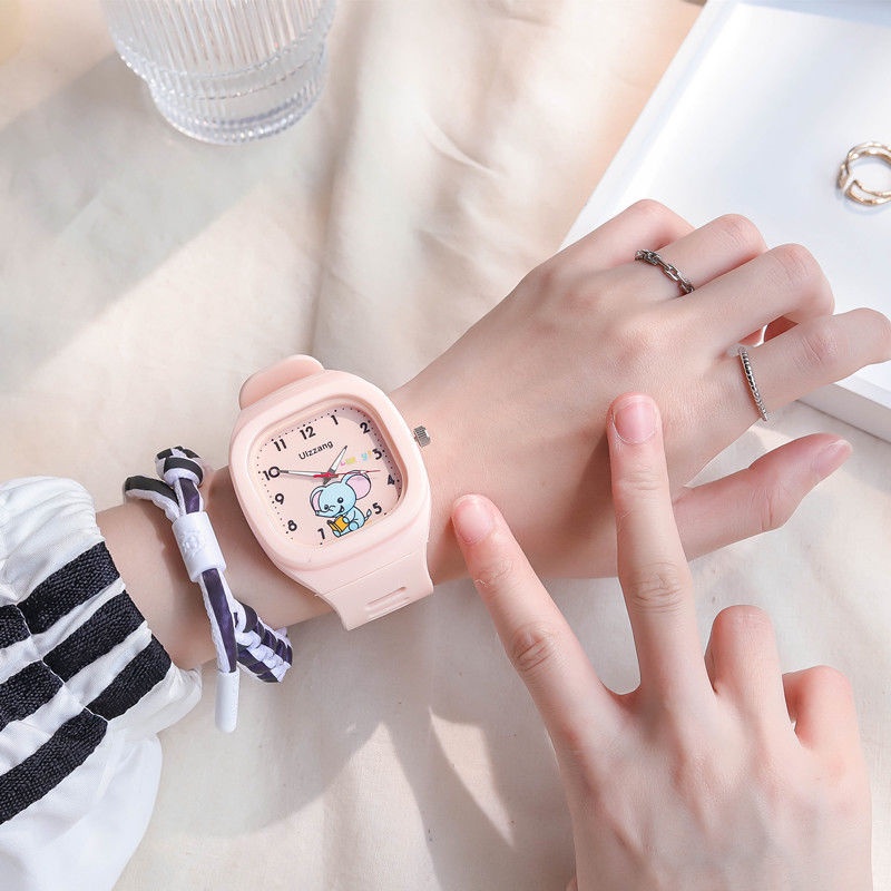 Đồng Hồ Đeo Tay Điện Tử Mặt Vuông Cho Trẻ Em / Voi / Ngựa Một Sừng Dễ Thương Chất Lượng