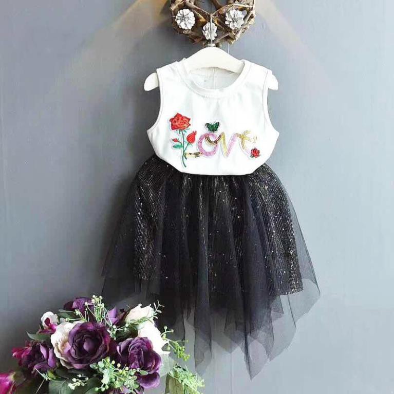 SET ÁO CHỮ LOVE VÁY VOAN KIM SA CHO BÉ GÁI
