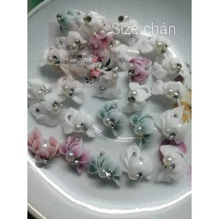 hoa bột ôm trai đẹp
