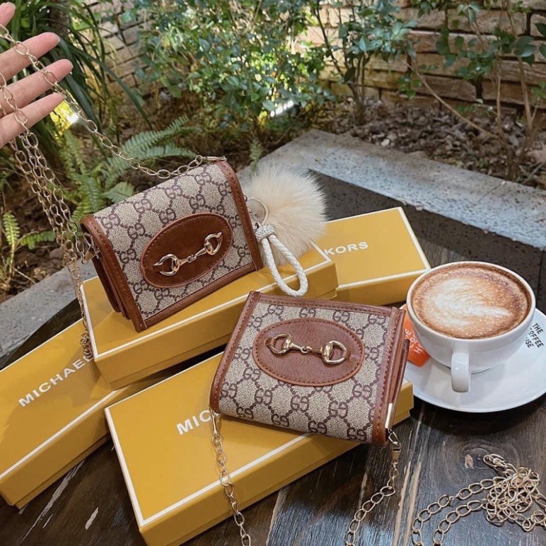 🔥NEW HOT🔥 Túi Khoá Móc Viền Nâu | BigBuy360 - bigbuy360.vn