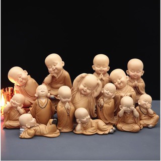 Tượng chú tiểu bằng nhựa thông trang trí nhà cửa phong thủy