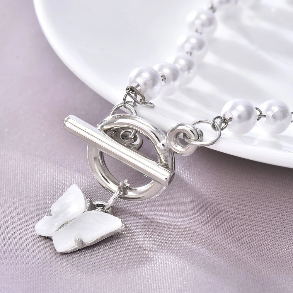 Vòng Tay Chuỗi Hạt Ngọc Trai Mặt Hình Bướm Mini Bằng Acrylic Thời Trang Cho Nữ