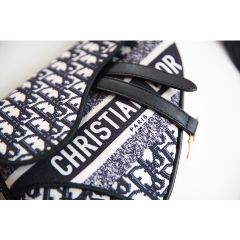 Túi yên ngựa hoạ tiết sz 24cm fullbox