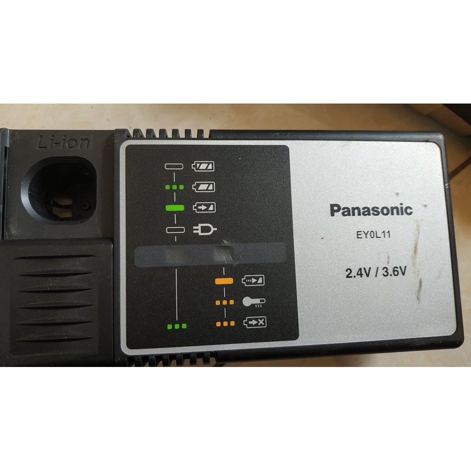 Sạc Panasonic EY0L11