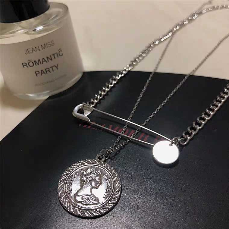 [Free Shipping] Dây Chuyền Nhiều Lớp 2217 Pin Hình Đồng Xu Phong Cách Đường Phố