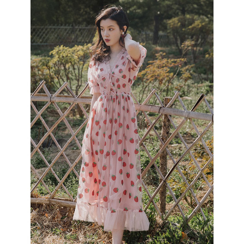 Váy đầm maxi dáng dài xòe họa tiết dâu strawberry bánh bèo vintage teen du lịch đi biển dễ thương xinh xắn