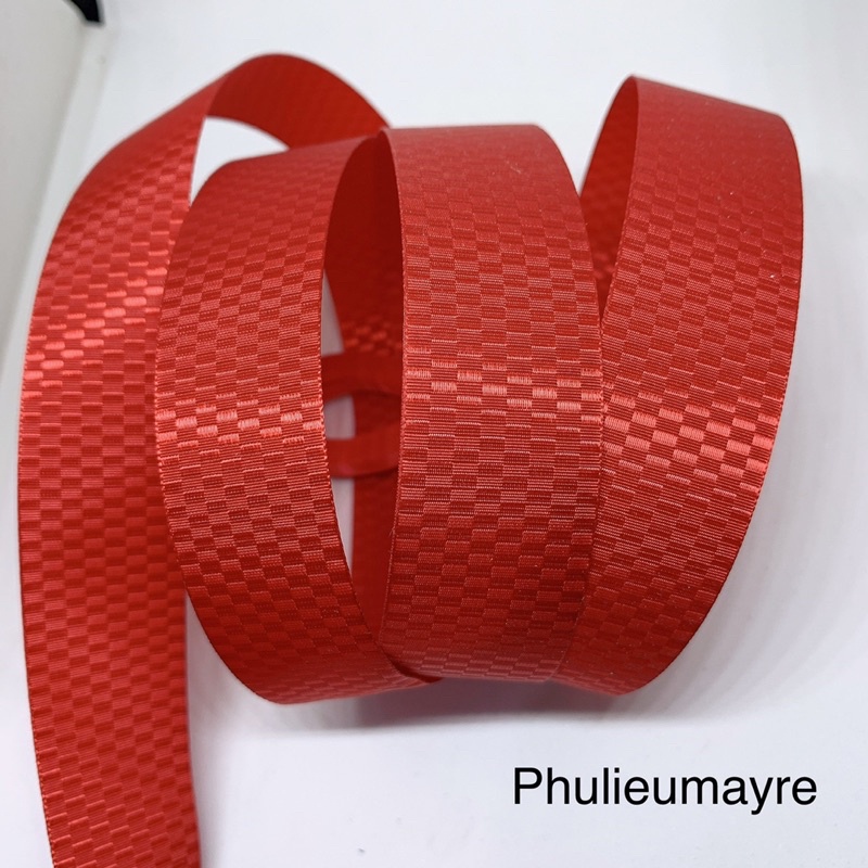 Ruy băng hoạ tiết caro 25mm đỏ ( Trang trí Noel)
